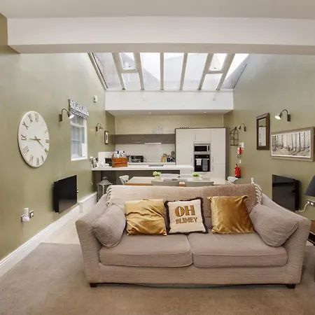 1 The Kings Within The Walls *